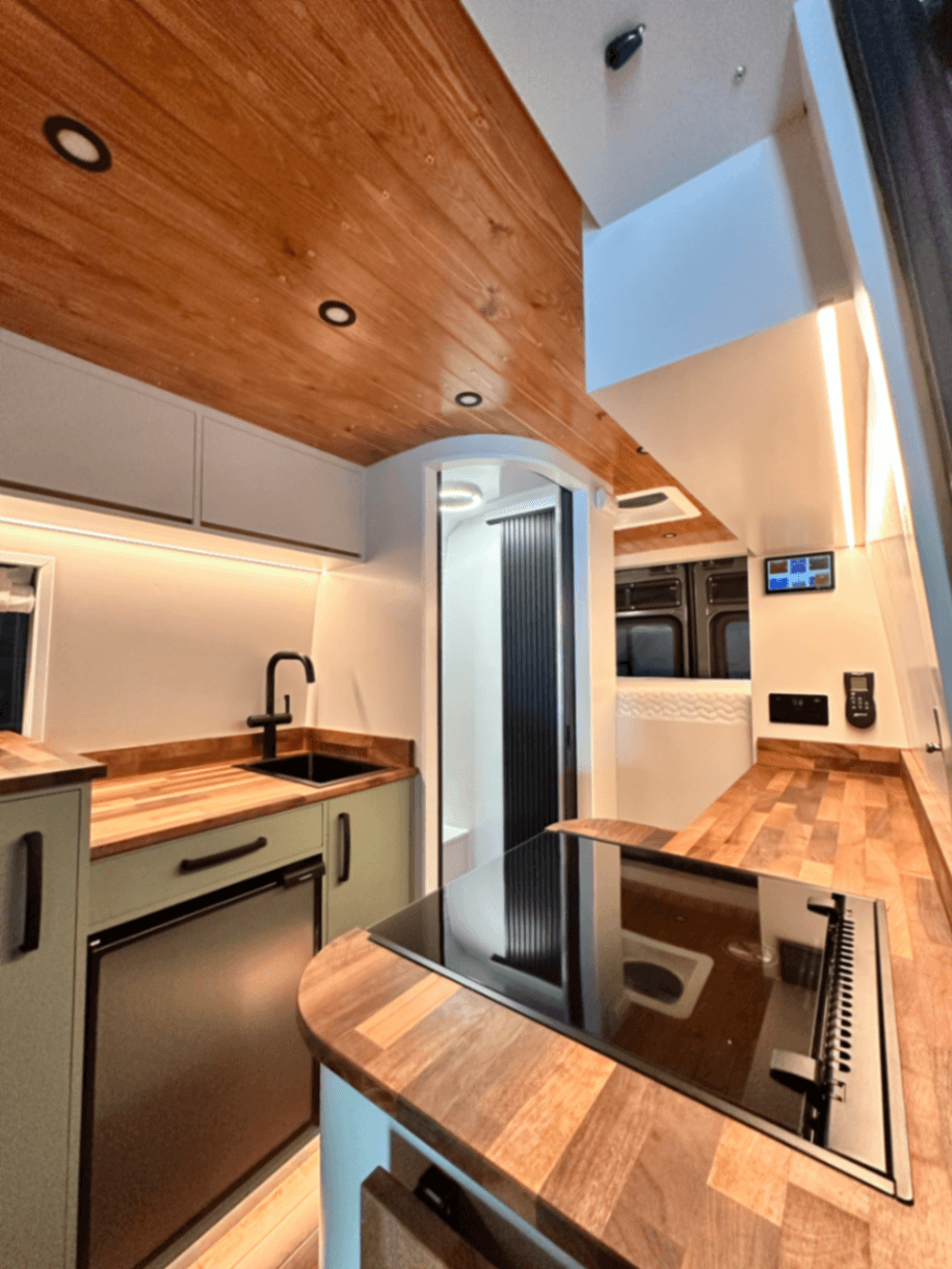 MAN TGE 3.180 LWB image 11