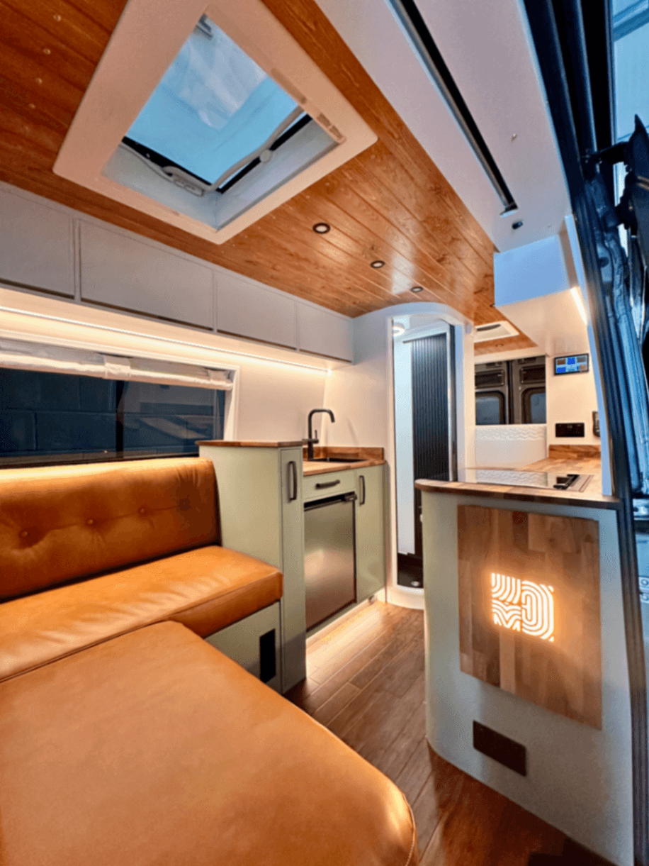 MAN TGE 3.180 LWB photo