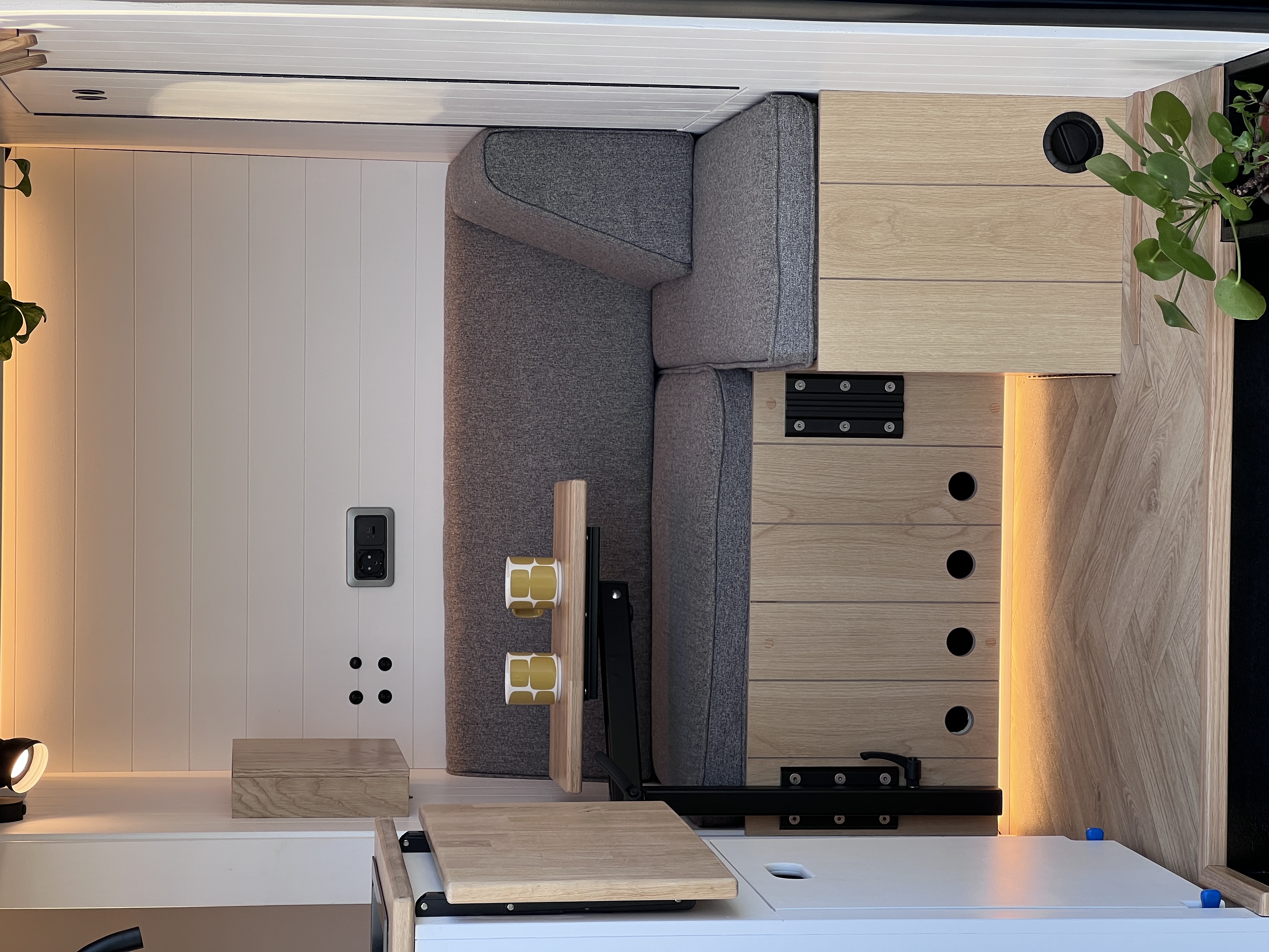 Mountain Bikers live in Transit photo