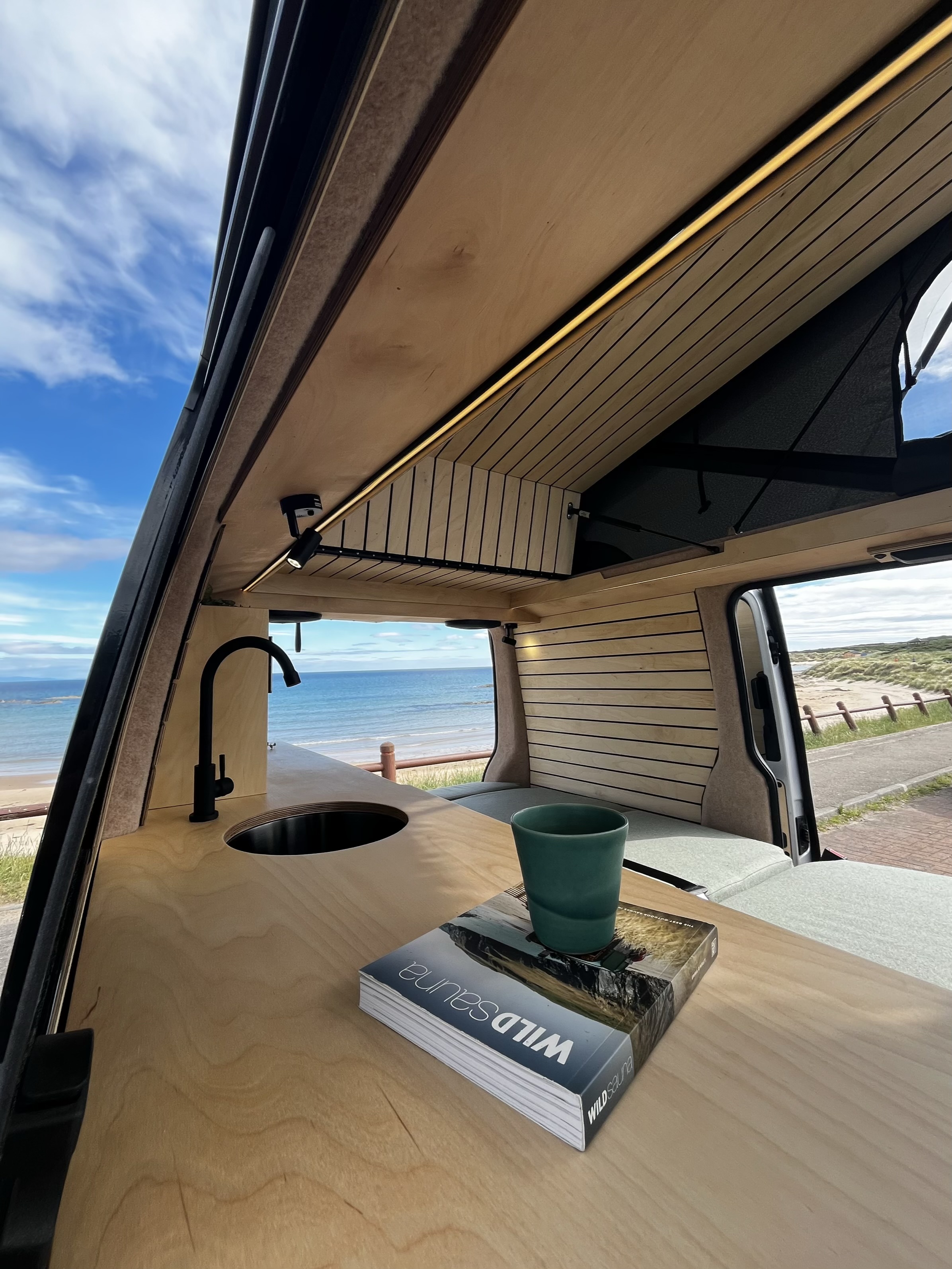 2017 Volkswagen Transporter L1 H1 photo